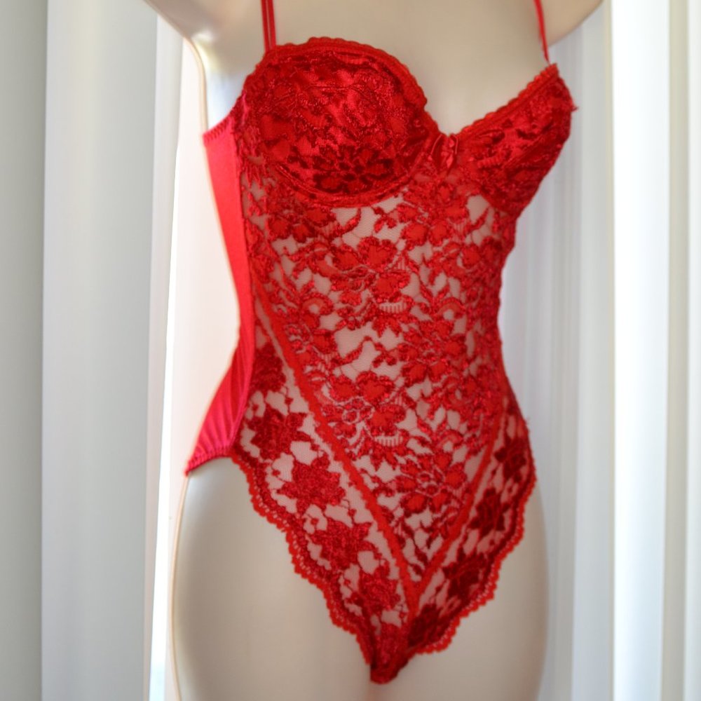 Vintage PLEASE READ DESCRIPTION FIRSTCandy Apple Red Teddie Victoria's Secret 34